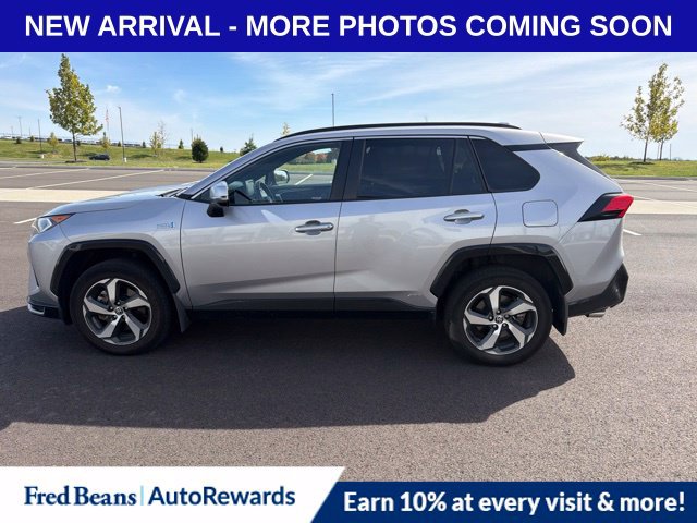 Used 2021 Toyota RAV4 SE w/ Weather & Moonroof Package AWD/4WD image 4