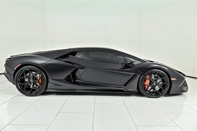 Used 2024 Lamborghini Revuelto AWD/4WD image 27