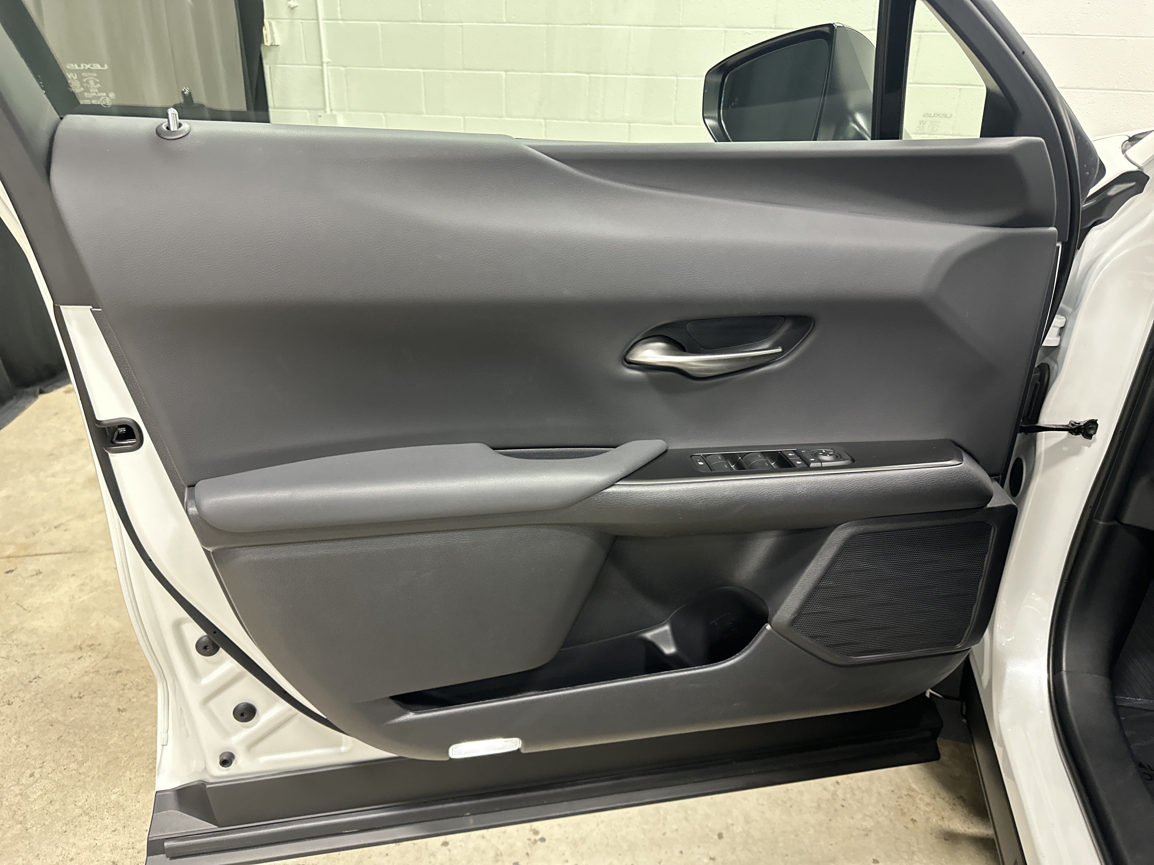 Certified 2025 Lexus UX 300h AWD w/ Accessory Package (Z2) image 14