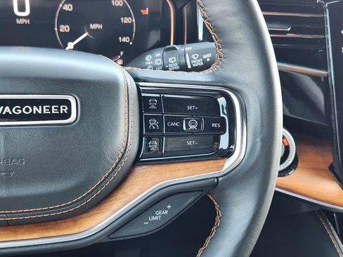 Used 2024 Jeep Grand Wagoneer L Series III AWD/4WD image 29