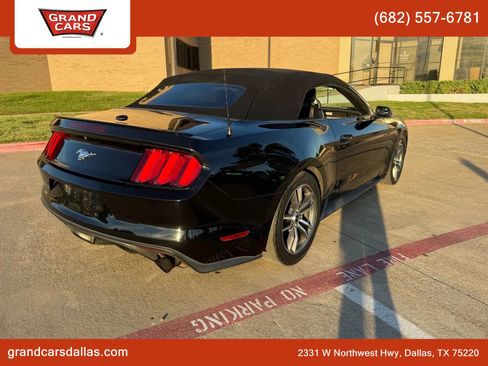 Used 2017 Ford Mustang Premium image 3