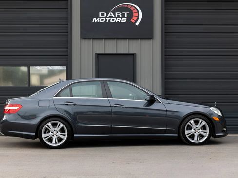 Used 2013 Mercedes-Benz E 350 4MATIC Sedan image 8