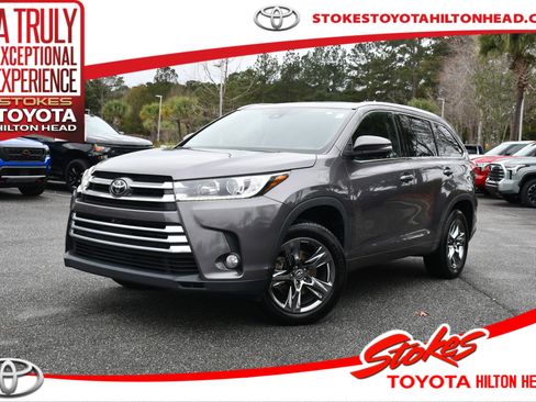 Used 2017 Toyota Highlander Limited Platinum image 1