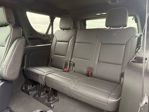 Used 2025 Chevrolet Suburban Premier RWD image 14