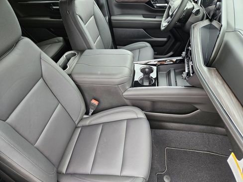 New 2026 Chevrolet Tahoe Z71 w/ Comfort Package AWD/4WD image 17