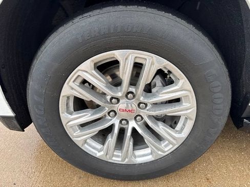 Used 2023 GMC Yukon SLT w/ SLT Premium Package AWD/4WD image 25