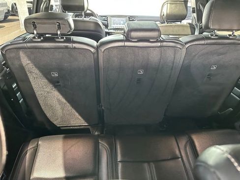 Used 2022 Jeep Wagoneer Series I w/ Premium Group I AWD/4WD image 13