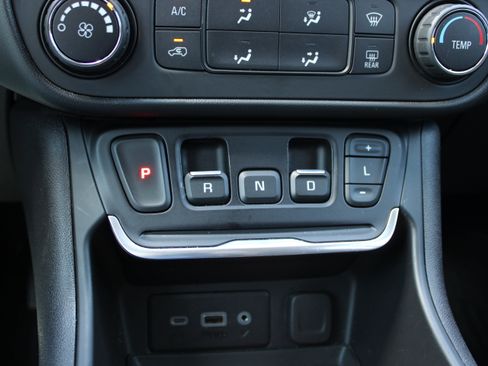 Used 2021 GMC Terrain SLE w/ Elevation Edition FWD image 22