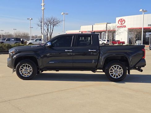 Certified 2025 Toyota Tacoma Limited image 4