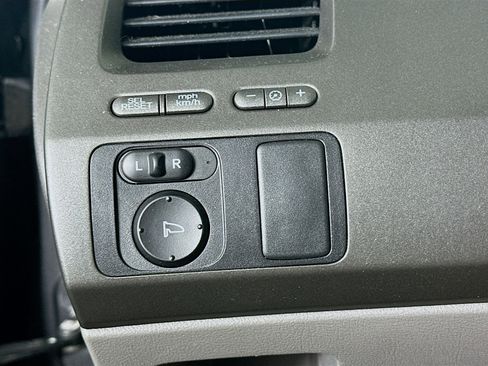 Used 2011 Honda Civic LX image 17