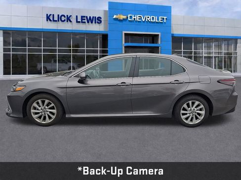 Used 2024 Toyota Camry LE FWD image 4