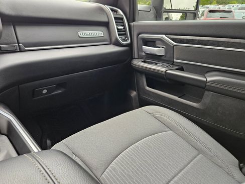 Used 2024 RAM 2500 Big Horn w/ Off Road Package AWD/4WD image 11