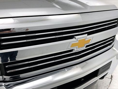 Used 2018 Chevrolet Silverado 2500 W/T image 24