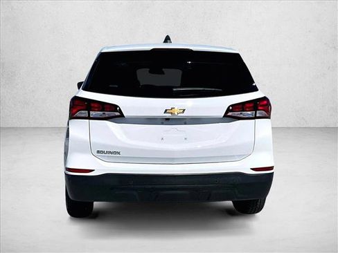 Used 2023 Chevrolet Equinox LS w/ LS Convenience Package image 4