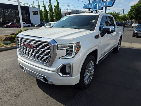 Used 2021 GMC Sierra 1500 Denali w/ Denali Ultimate Package AWD/4WD image 2