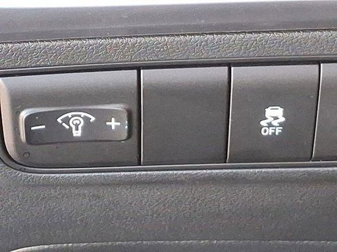 Used 2025 Hyundai Tucson SE image 23