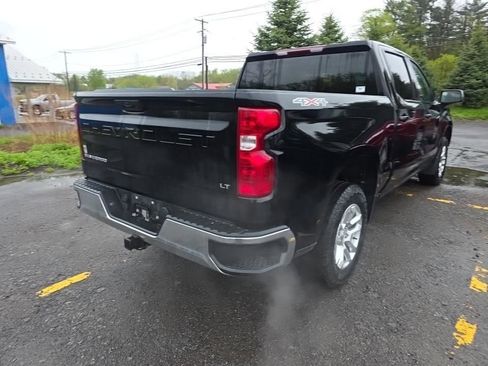 Used 2023 Chevrolet Silverado 1500 LT AWD/4WD image 7