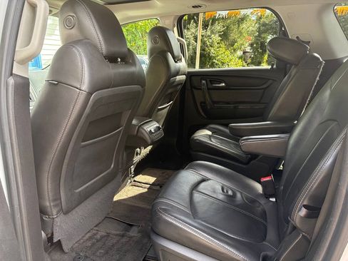 Used 2017 GMC Acadia Limited SLT FWD image 10