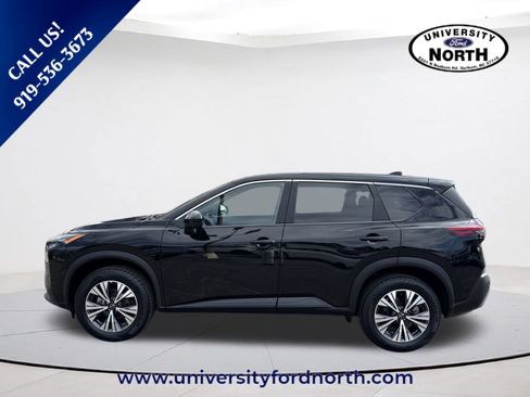 Used 2023 Nissan Rogue SV image 4