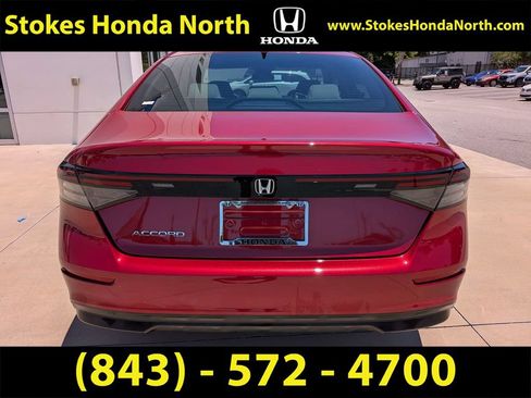 Certified 2025 Honda Accord SE image 9