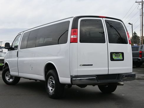 Used 2020 Chevrolet Express 3500 LT w/ LT Preferred Equipment Group image 3