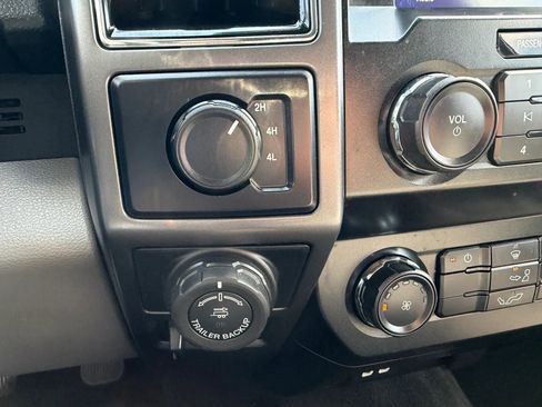 Used 2020 Ford F150 XLT w/ Trailer Tow Package image 18