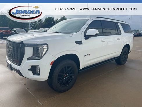 Used 2022 GMC Yukon XL AT4 AWD/4WD image 3