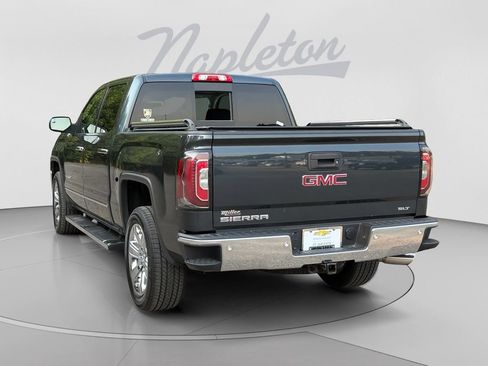 Used 2018 GMC Sierra 1500 SLT AWD/4WD image 3
