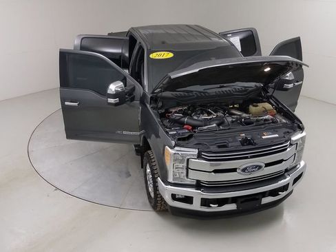 Used 2017 Ford F350 Lariat w/ Chrome Package image 48