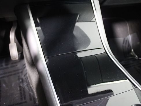 Used 2021 Tesla Model Y Long Range image 15