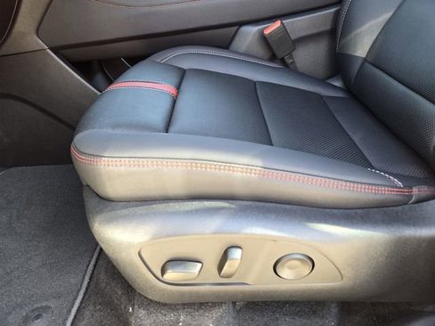 New 2026 Chevrolet Traverse RS image 18