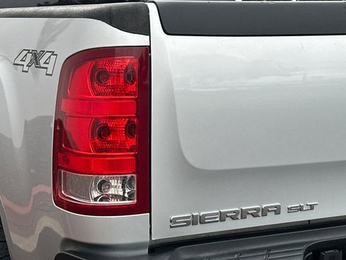 Used 2014 GMC Sierra 3500 SLT w/ SLT Convenience Package image 39