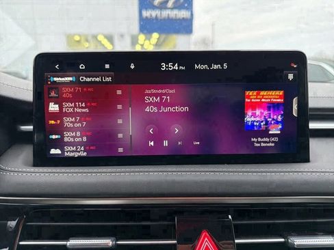 Used 2026 Genesis G70 2.5T image 25