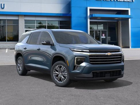 New 2026 Chevrolet Traverse LT w/ Driver Confidence Package image 7