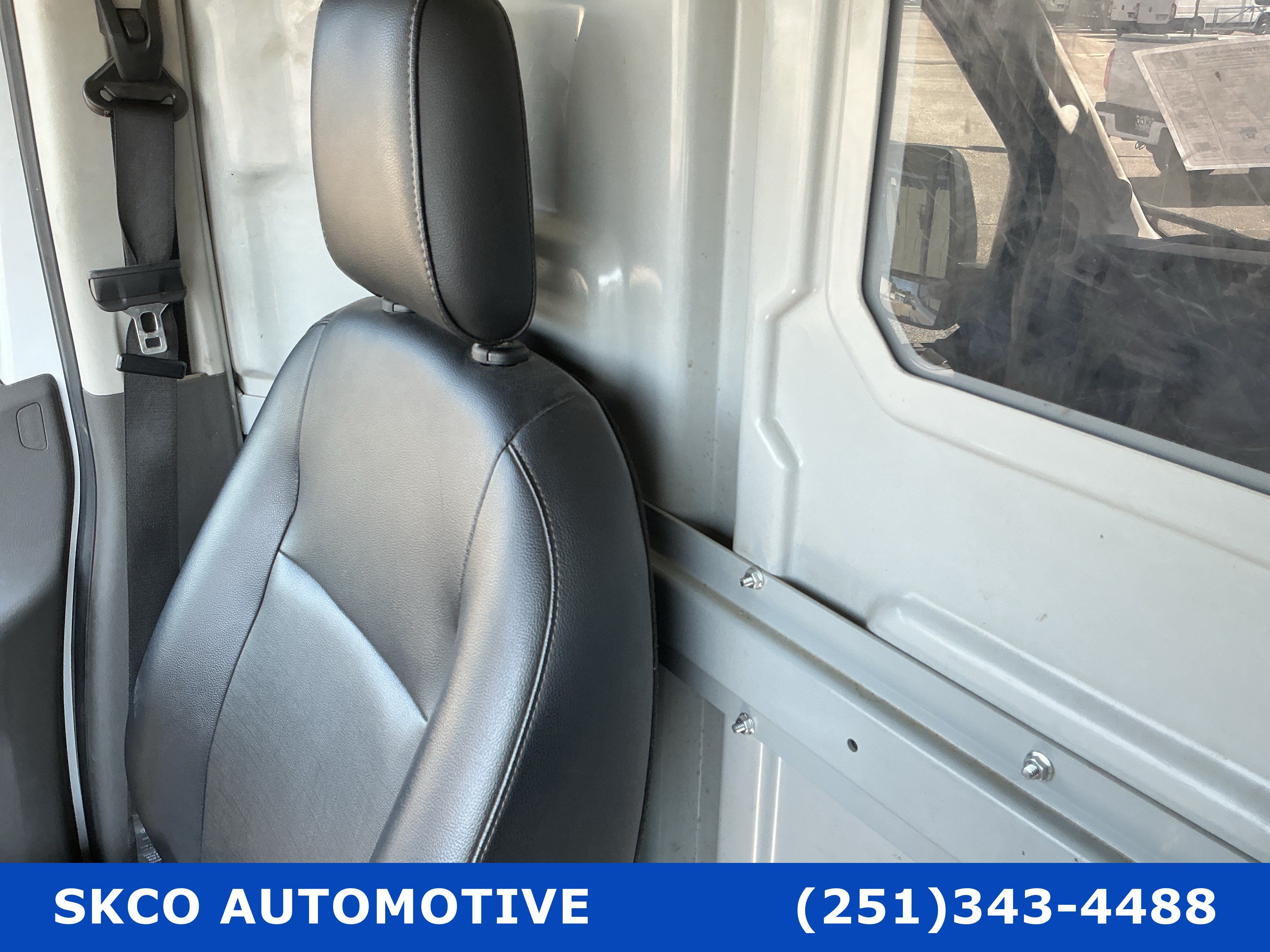 Used 2025 Ford Transit 250 148 Medium Roof RWD image 27