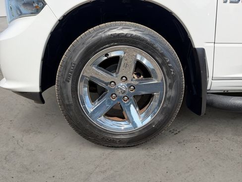 Used 2013 RAM 1500 Express AWD/4WD image 9