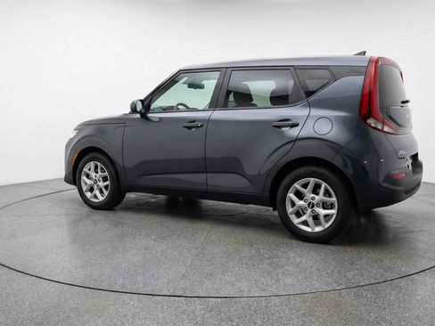 Used 2025 Kia Soul LX w/ LX Technology Package FWD image 6