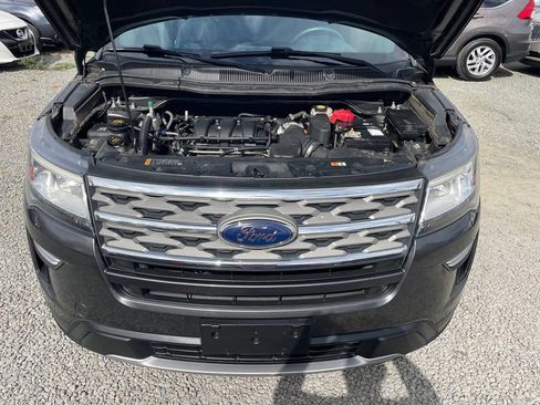 Used 2018 Ford Explorer XLT AWD/4WD image 25