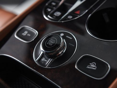 Certified 2023 Bentley Bentayga Extended Wheelbase image 21