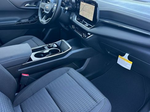 New 2026 Chevrolet Equinox LT FWD image 16