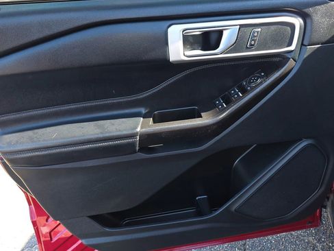 Used 2020 Ford Explorer XLT w/ Equipment Group 202A image 20