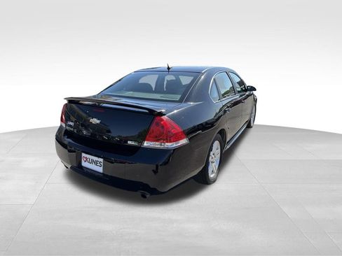 Used 2012 Chevrolet Impala LT w/ LT Sunroof Package FWD image 9