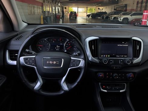 Used 2024 GMC Terrain SLT AWD/4WD image 15
