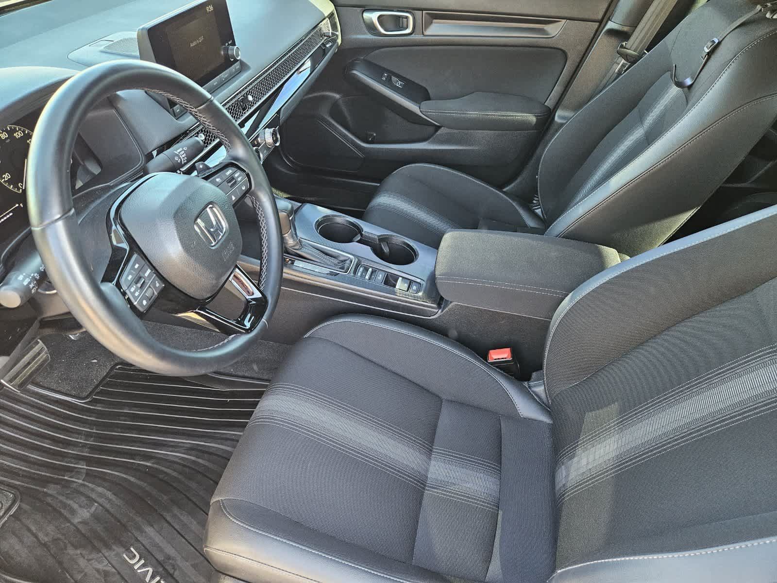 Used 2024 Honda Civic Sport image 2