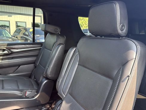 Used 2021 GMC Yukon XL Denali AWD/4WD image 22