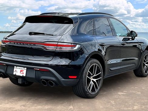 Used 2023 Porsche Macan AWD/4WD image 4
