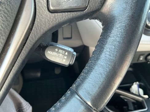 Used 2018 Toyota RAV4 XLE AWD/4WD image 20