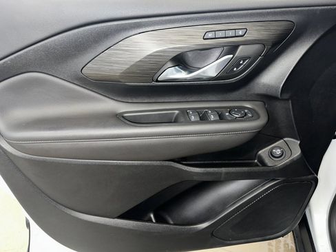 Certified 2023 GMC Terrain SLT w/ Elevation Edition image 4