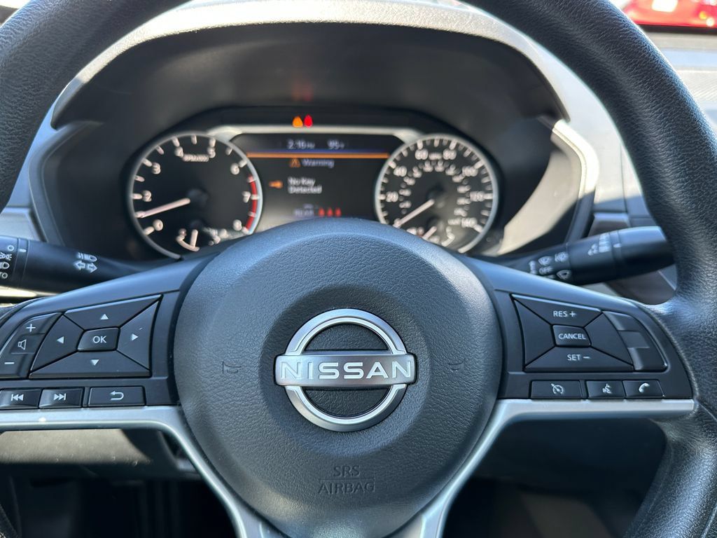 Used 2024 Nissan Altima 2.5 SV FWD image 24