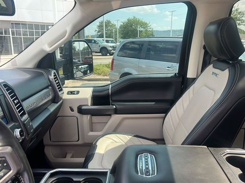 Used 2020 Ford F350 Limited AWD/4WD image 15